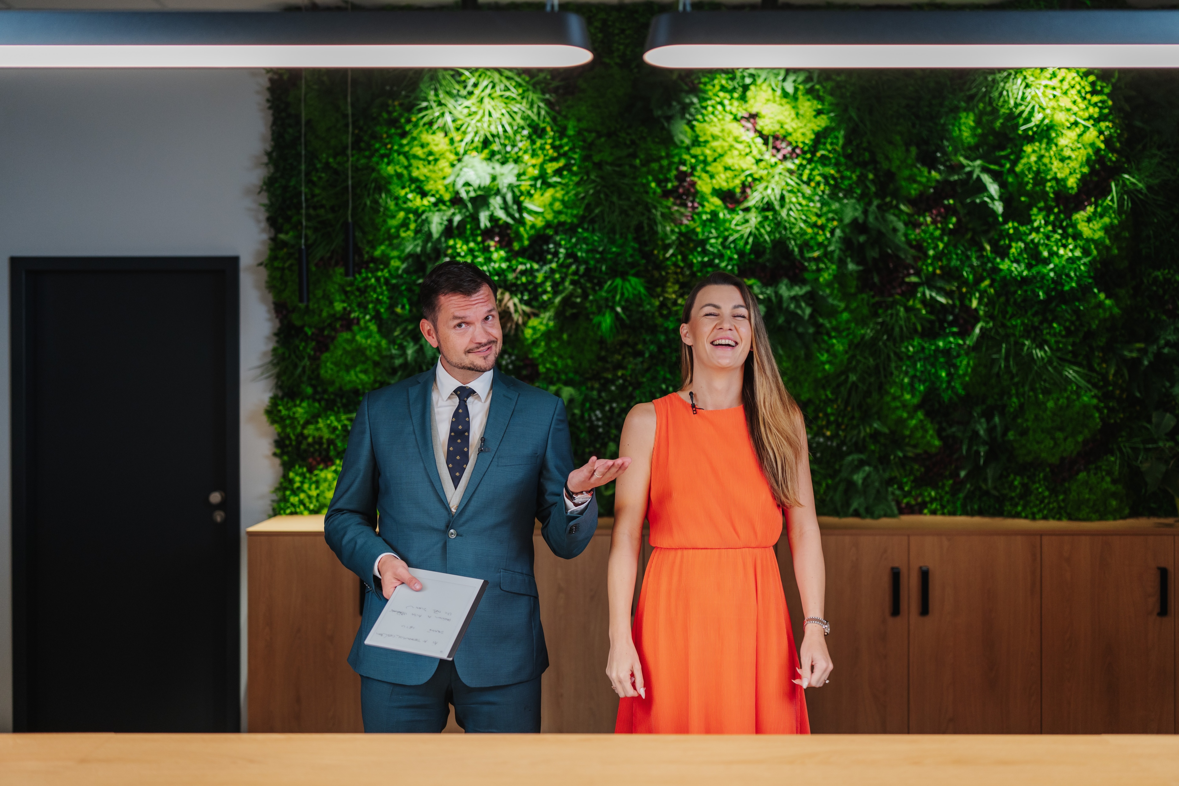 eDO News 12: Konec dolarové éry a technologický boom AI!